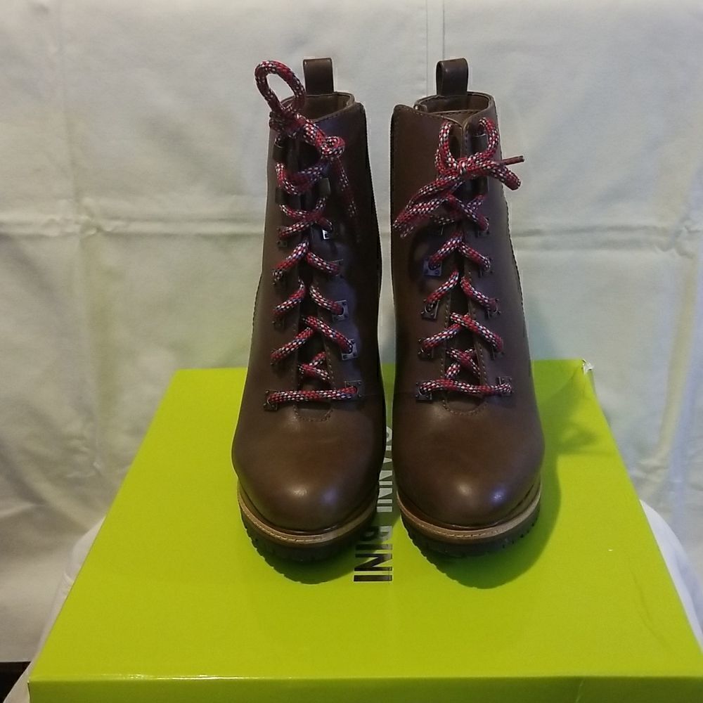 Womens Gianni Bini Boots 